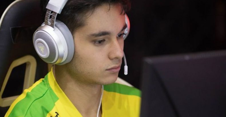 BOOM contrata felps em definitivo